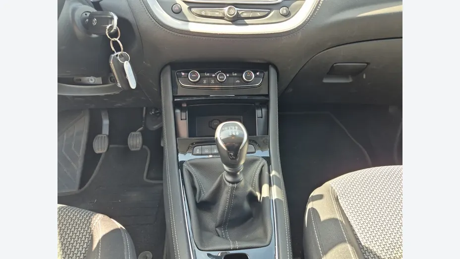 OPEL Grandland X -