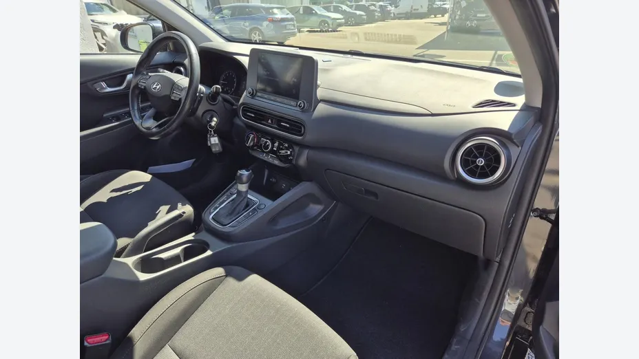 HYUNDAI Kona -