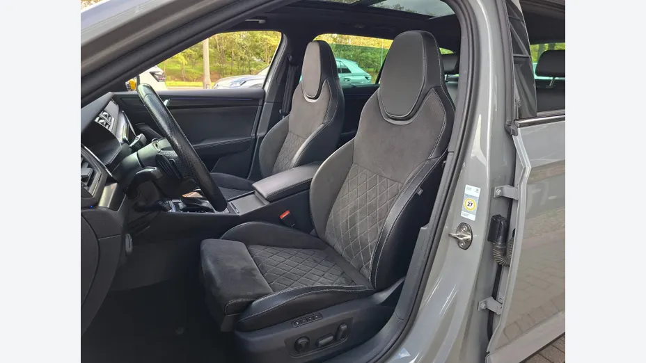 SKODA Superb Superb 2.0 TDI SCR Sportline DSG