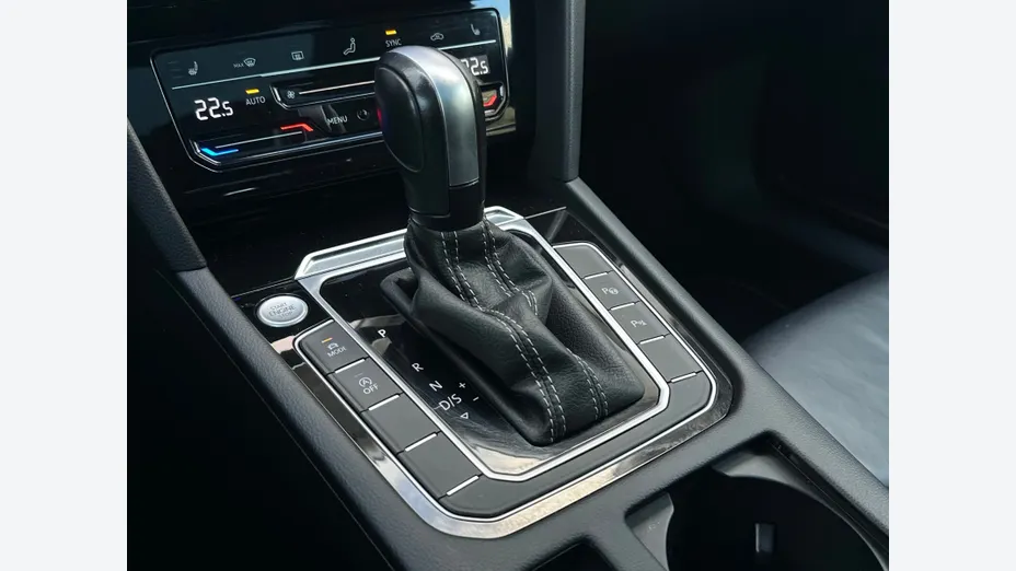 VOLKSWAGEN Arteon Arteon 2.0 TSI R-Line DSG