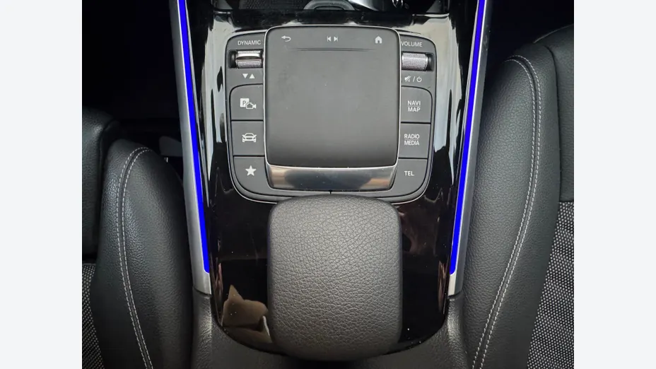 MERCEDES-BENZ GLB GLB 200 7G-DCT