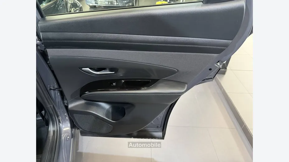 HYUNDAI Tucson -