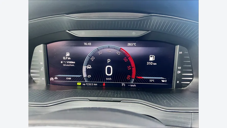 SKODA Superb Superb 2.0 TDI SCR Ambition DSG