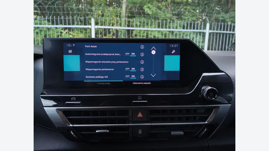 CITROEN C4 e-C4 EV136 50kWh Shine