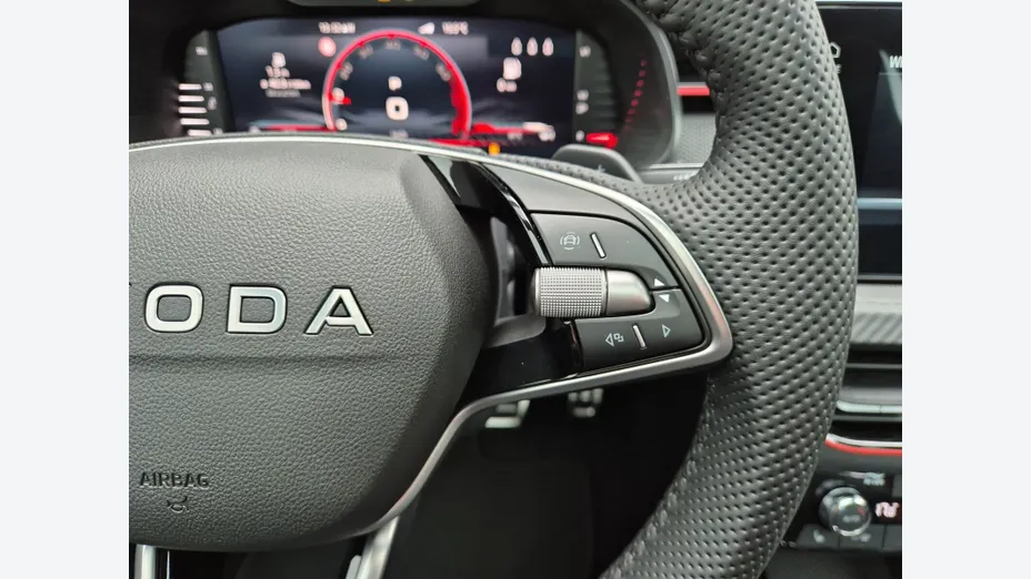SKODA Kamiq Kamiq 1.5 TSI Monte Carlo DSG Nowy