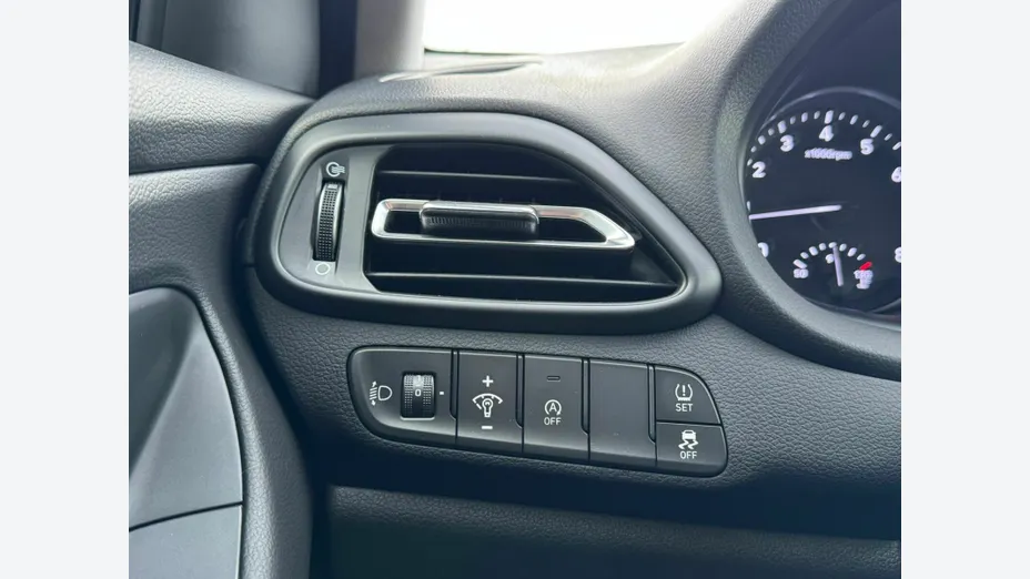 HYUNDAI i30 i30 1.0 T-GDI Smart
