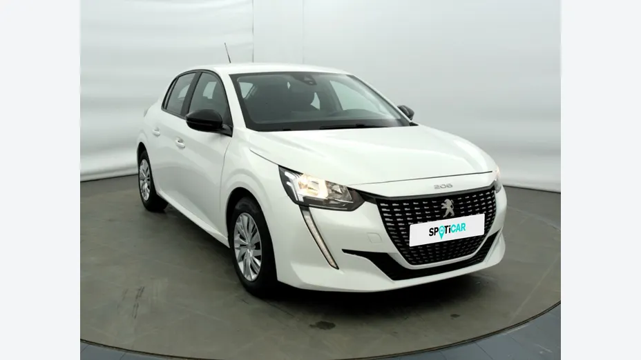 PEUGEOT 208 -