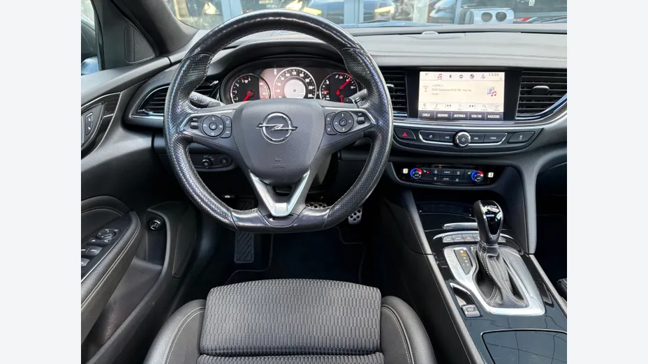OPEL Insignia -