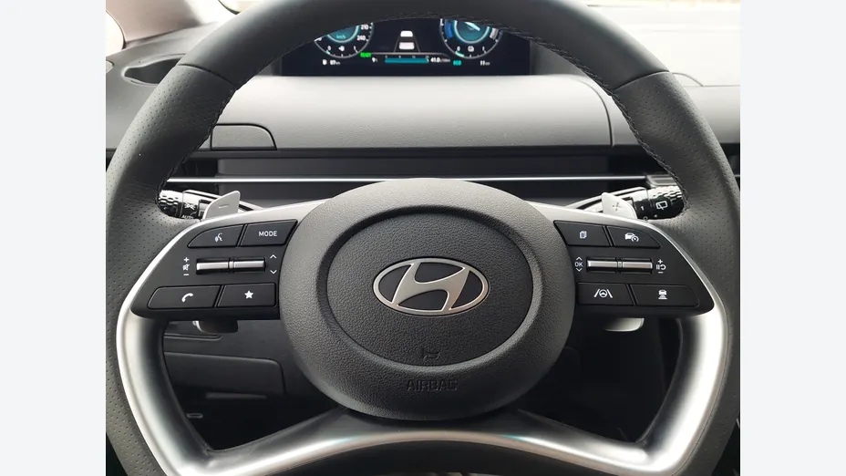 HYUNDAI Staria Staria 1.6 T-GDI HEV Luxury aut Nowy