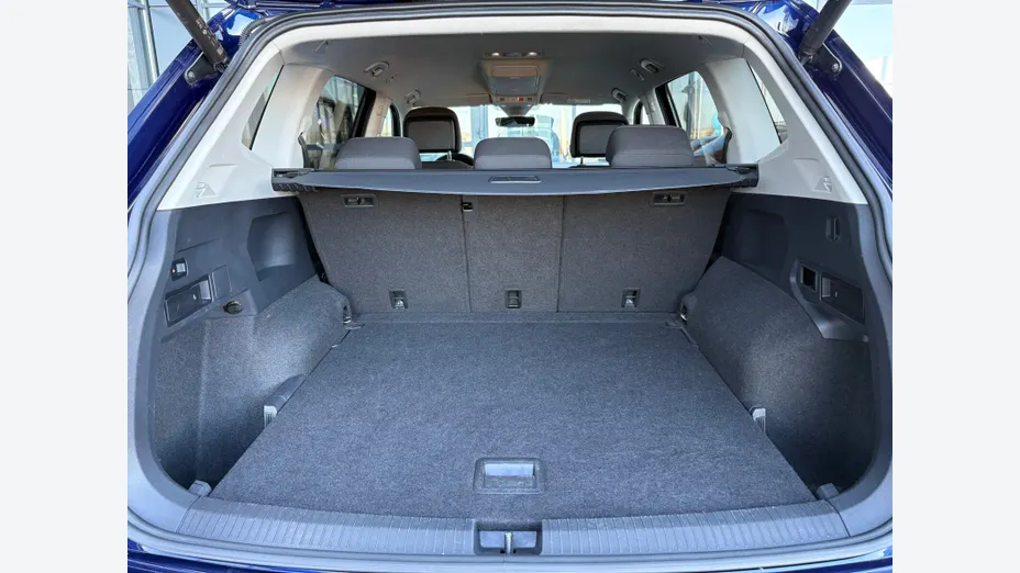 VOLKSWAGEN Tiguan Allspace -