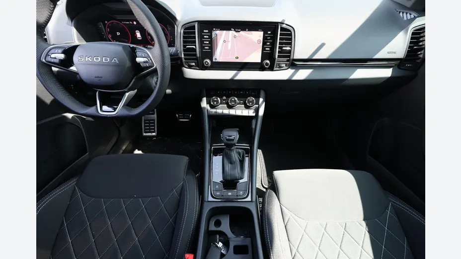 SKODA Karoq -