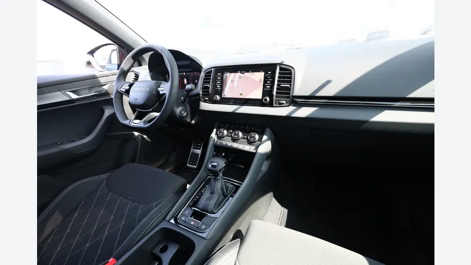 SKODA Karoq -