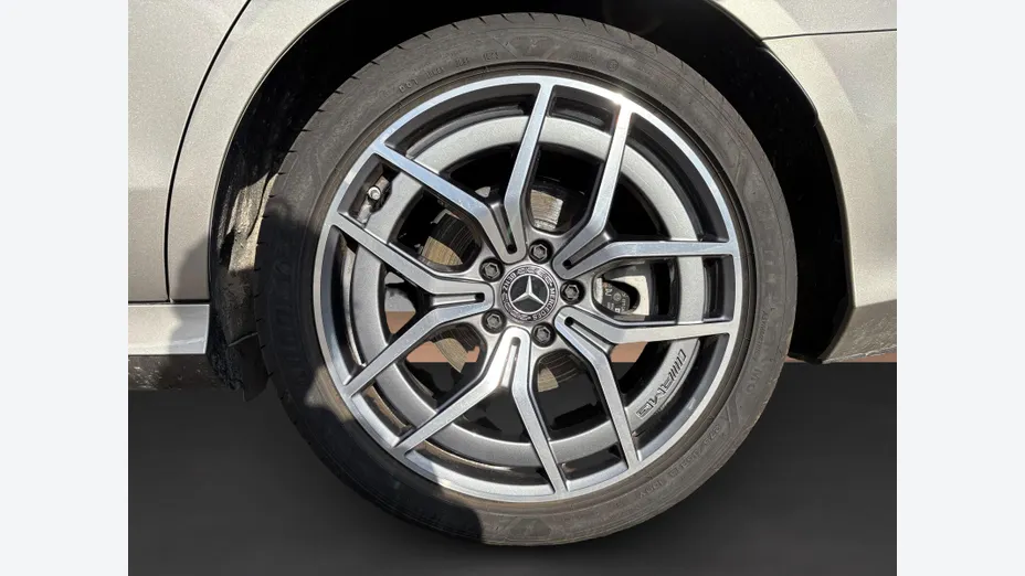 MERCEDES-BENZ E Klasa E 220 d 4-Matic AMG
