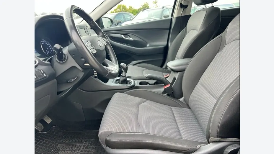 HYUNDAI i30 i30 1.0 T-GDI Modern
