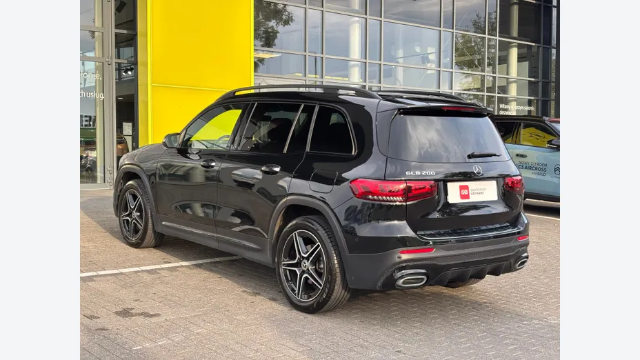 MERCEDES-BENZ GLB GLB 200 AMG Line 7G-DCT