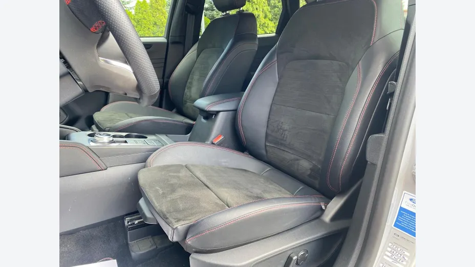 FORD Kuga Kuga 2.5 FHEV FWD Graphite Tech Edition e-CVT