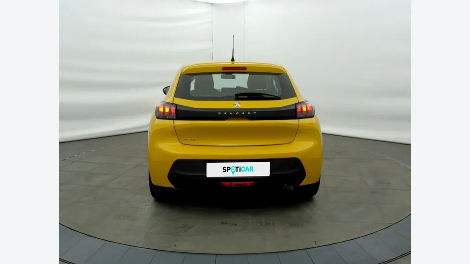PEUGEOT 208 -