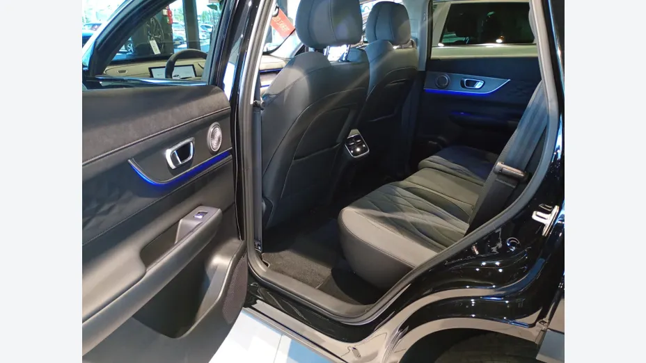 CHERY Tiggo 8 -