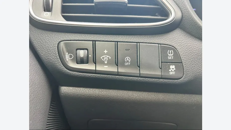 HYUNDAI i30 i30 1.0 T-GDI Modern