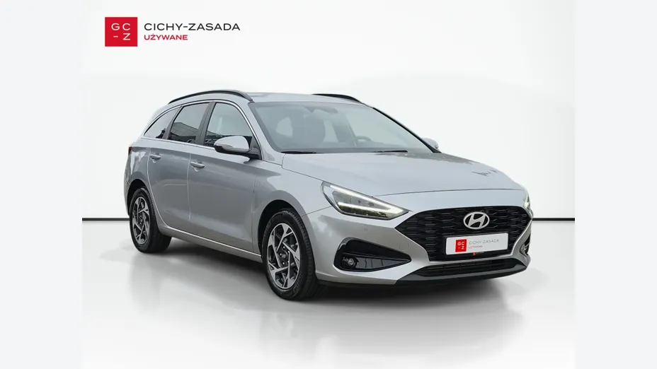 HYUNDAI i30 -