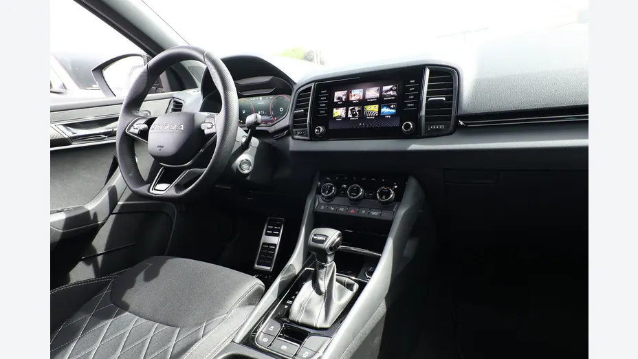 SKODA Karoq -