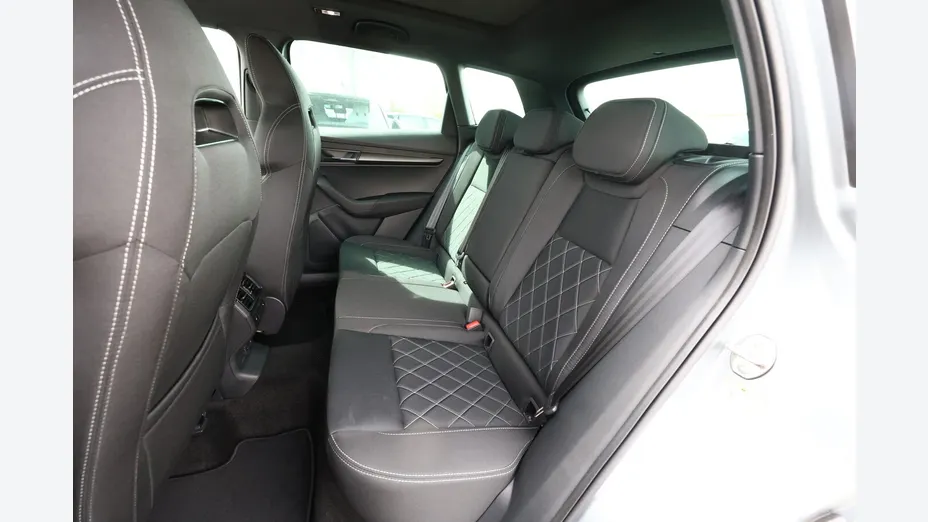 SKODA Karoq -
