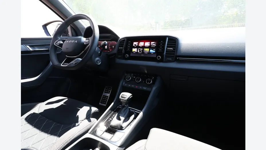 SKODA Karoq -