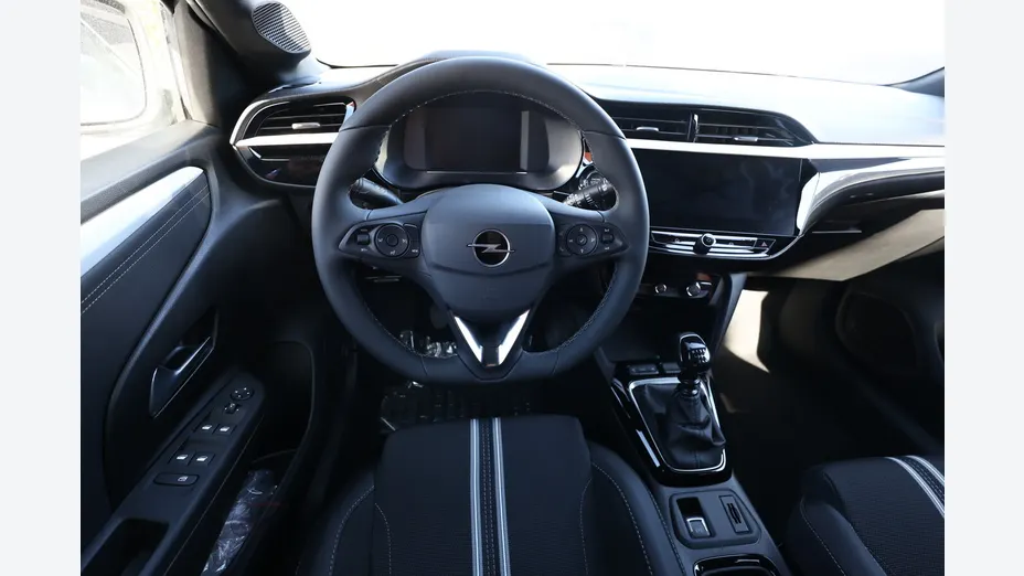 OPEL Corsa -