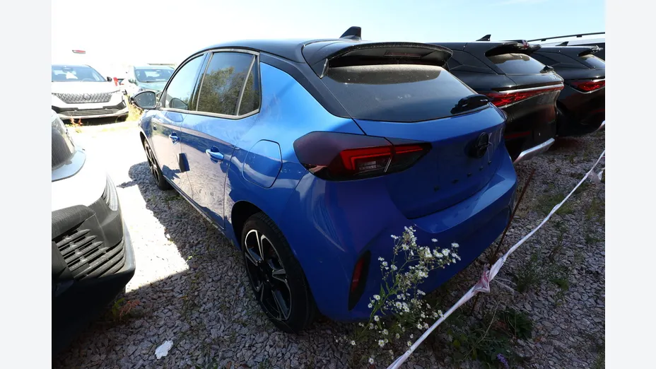 OPEL Corsa -