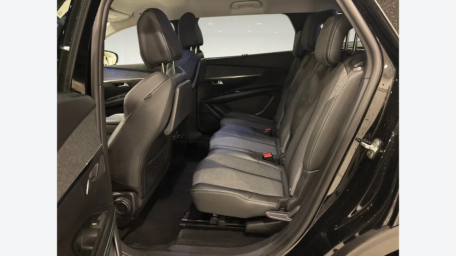 PEUGEOT 5008 -
