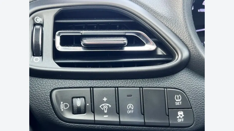 HYUNDAI i30 i30 1.5 T-GDI 48V Smart DCT