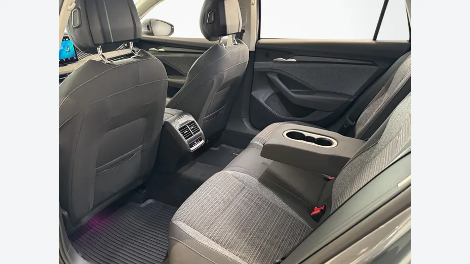 SKODA Superb Superb 1.5 TSI mHEV Selection DSG