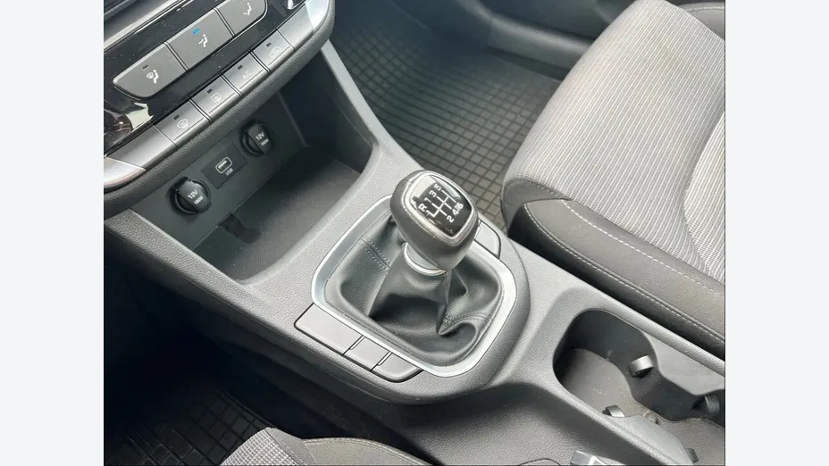 HYUNDAI i30 i30 1.0 T-GDI Modern