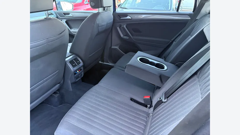 VOLKSWAGEN Tiguan Allspace -
