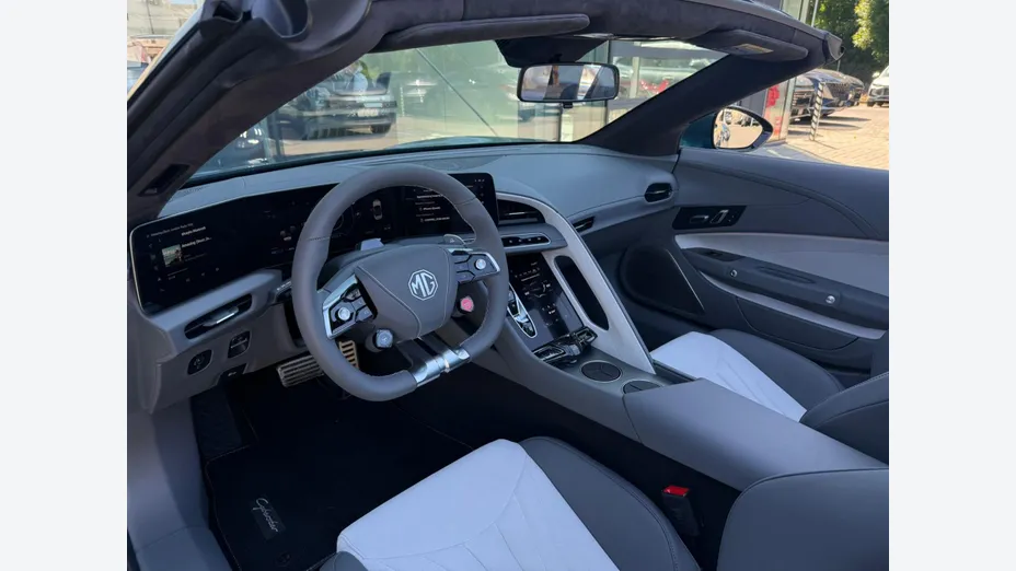 MG Cyberster Cyberster 77kWh AWD Czarny Dach Nowy
