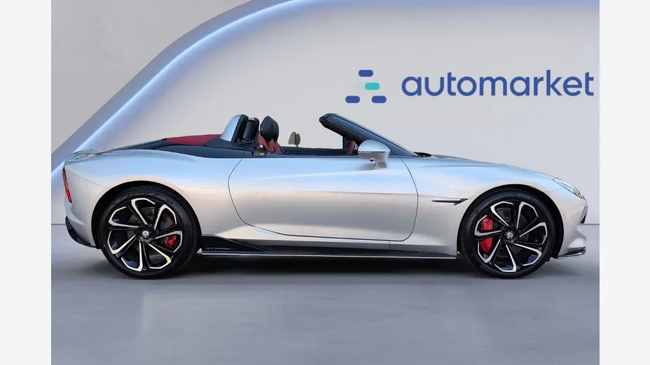 MG Cyberster Cyberster 77kWh AWD Czerwony Dach Nowy