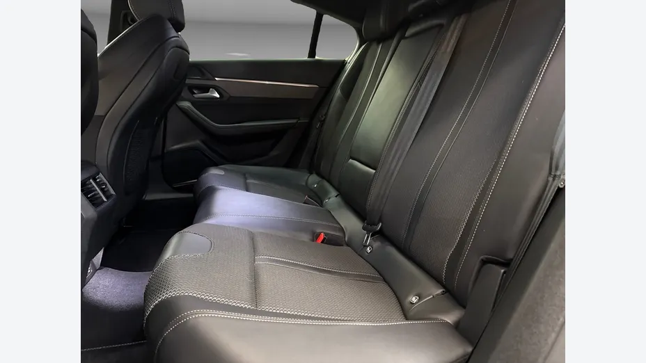 PEUGEOT 508 -