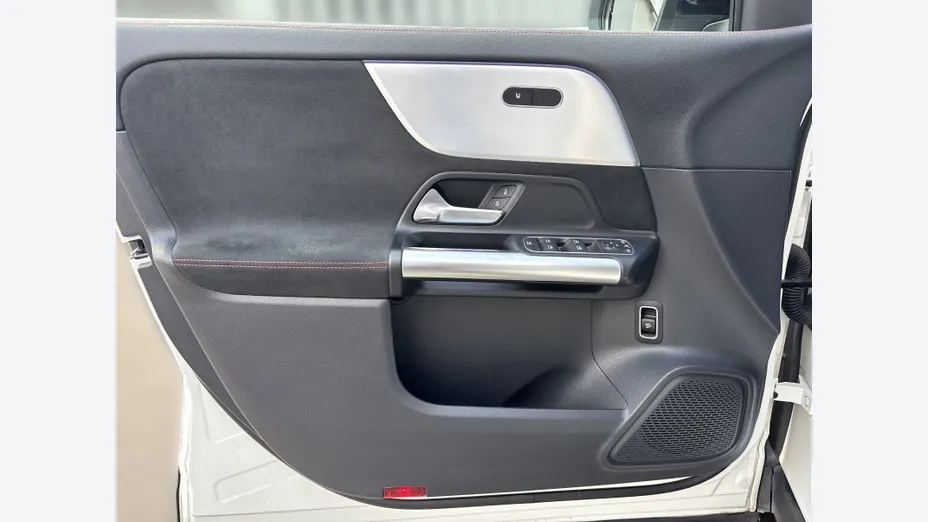 MERCEDES-BENZ GLA GLA 200 mHEV AMG Line 7G-DCT