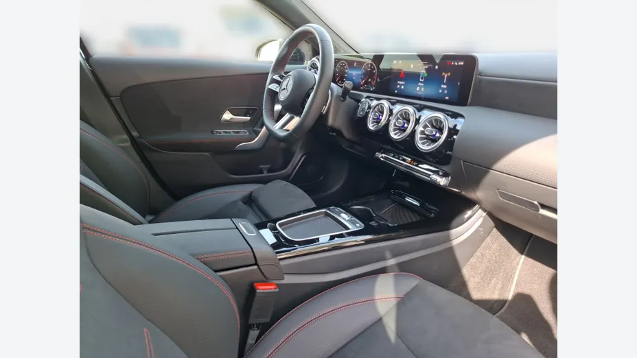 MERCEDES-BENZ A Klasa A 200 AMG Line 7G-DCT