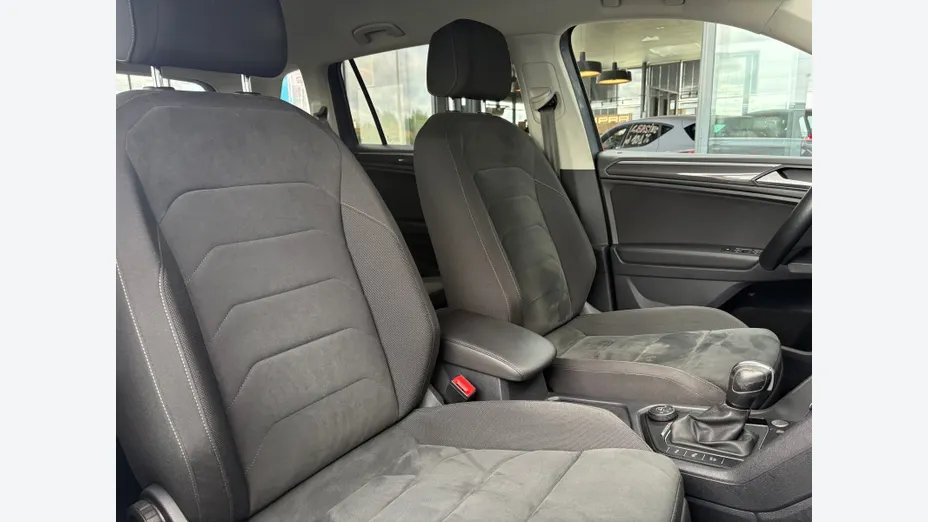 VOLKSWAGEN Tiguan Allspace -