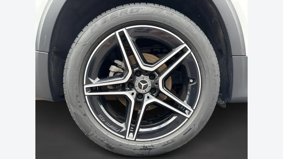 MERCEDES-BENZ GLB GLB 200 d 4-Matic AMG Line 8G-DCT