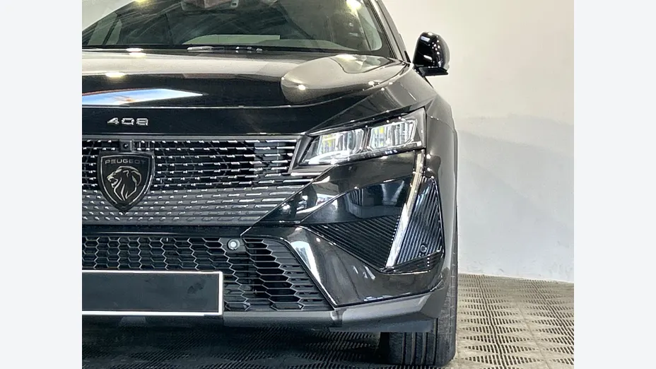 PEUGEOT 408 -