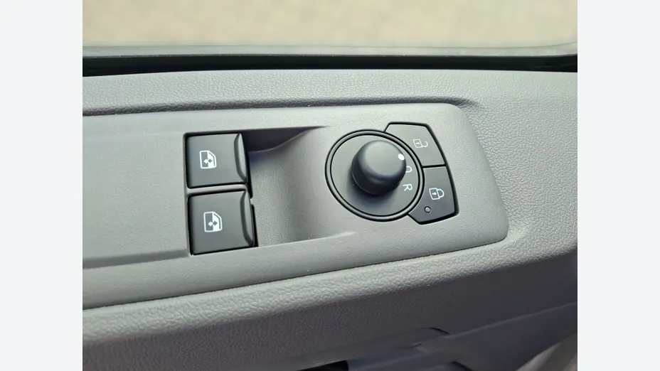VOLKSWAGEN Transporter Transporter TDI L2 (skrzynia) Nowy