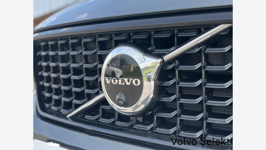 VOLVO XC40 XC40 B3 Plus Dark aut