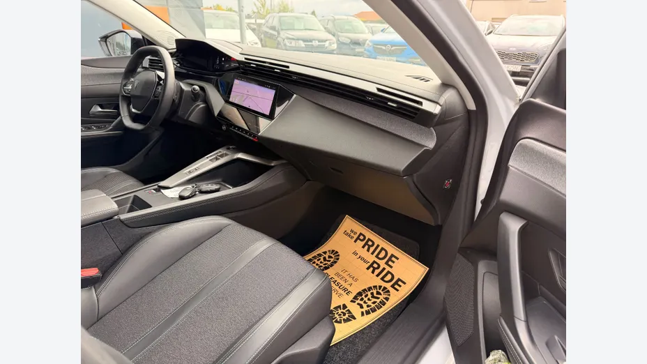 PEUGEOT 308 -