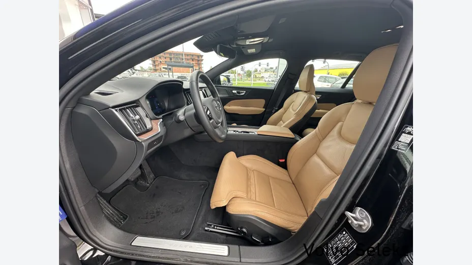 VOLVO V60 V60 B4 B Plus Dark aut