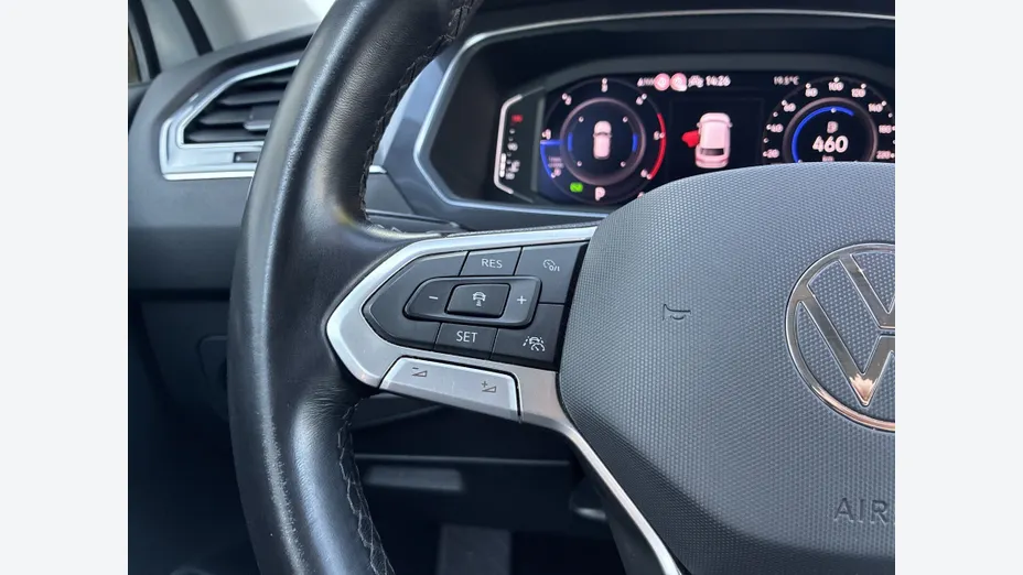 VOLKSWAGEN Tiguan Allspace -