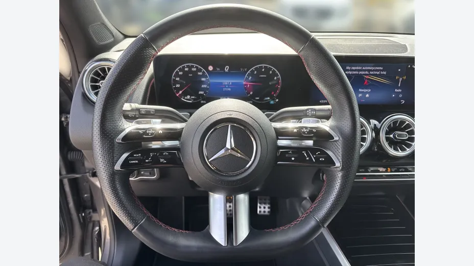 MERCEDES-BENZ GLB GLB 200 mHEV AMG Line 7G-DCT