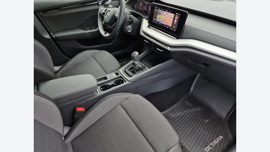SKODA Octavia -