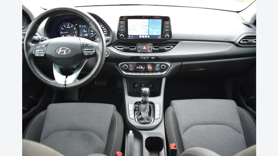 HYUNDAI i30 i30 Fastback 1.5 T-GDI 48V Smart DCT